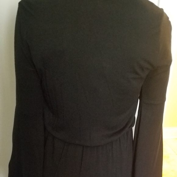 long sleeve short black dress - Picture 4 of 5